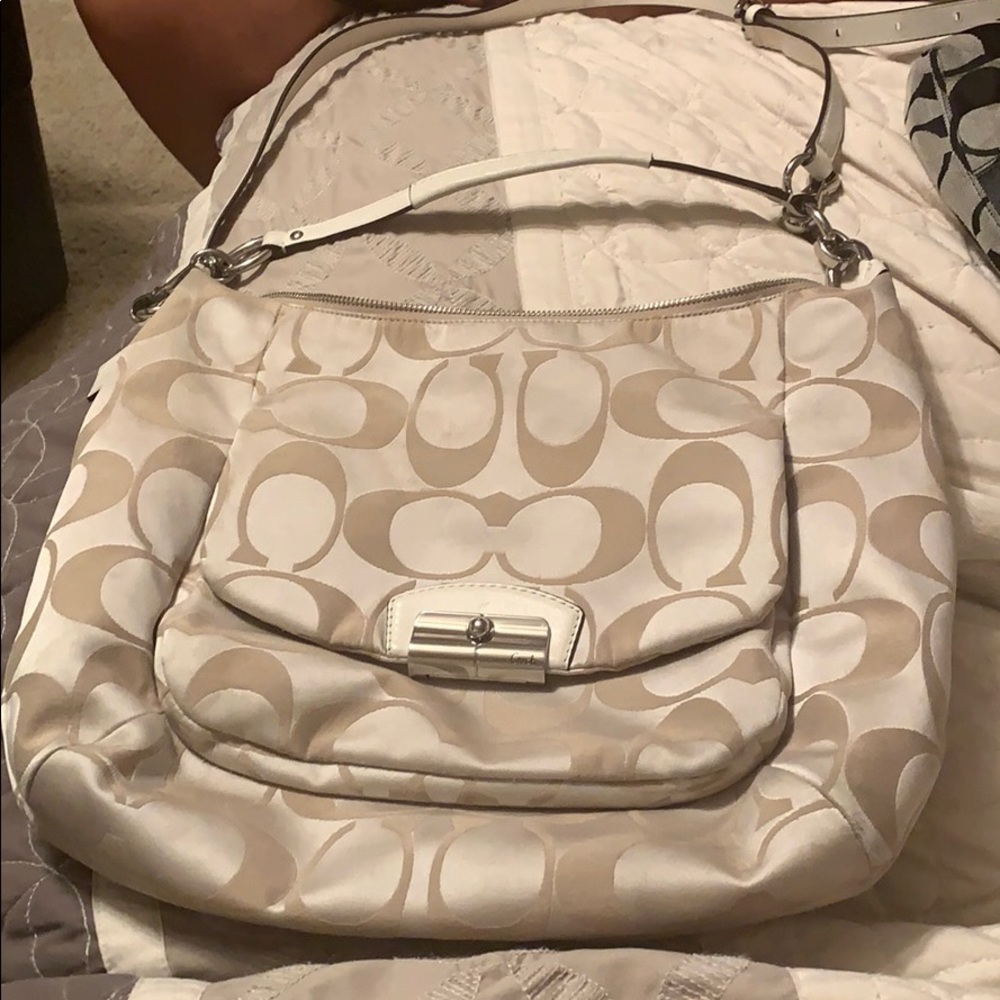 Women’s large coach purse